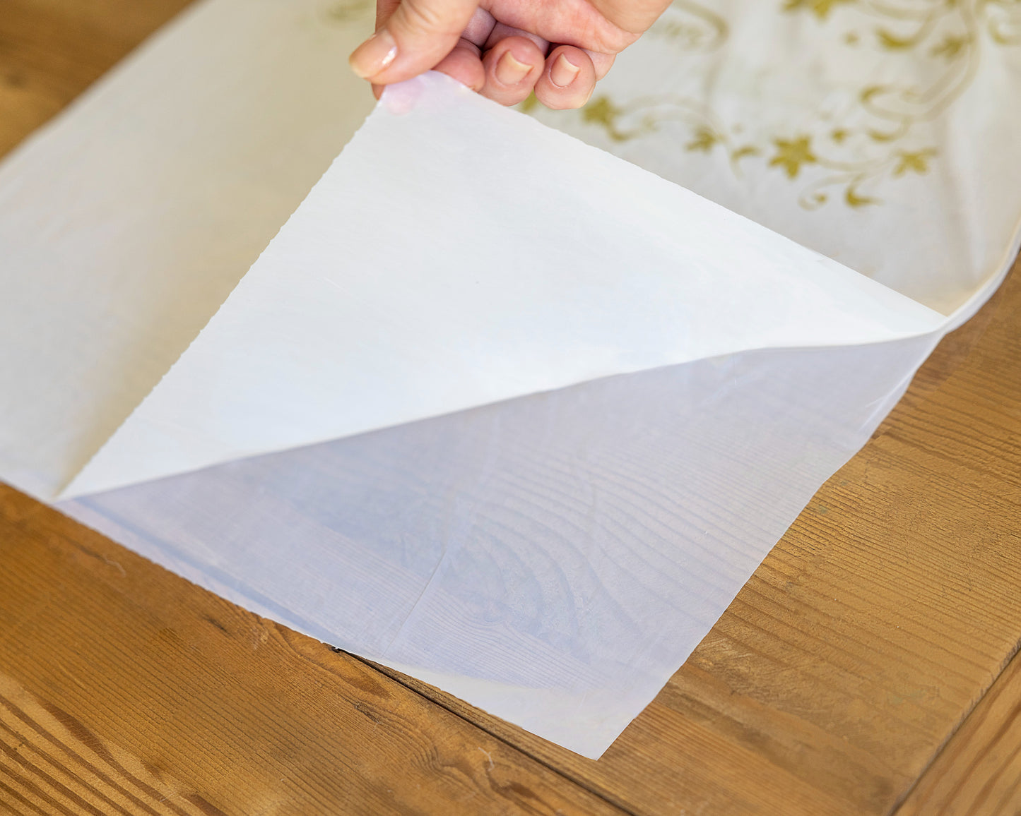 Safura Disposable Table Cover